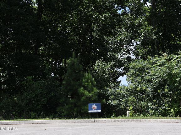 3rd image of 161 Highland Reserve Way