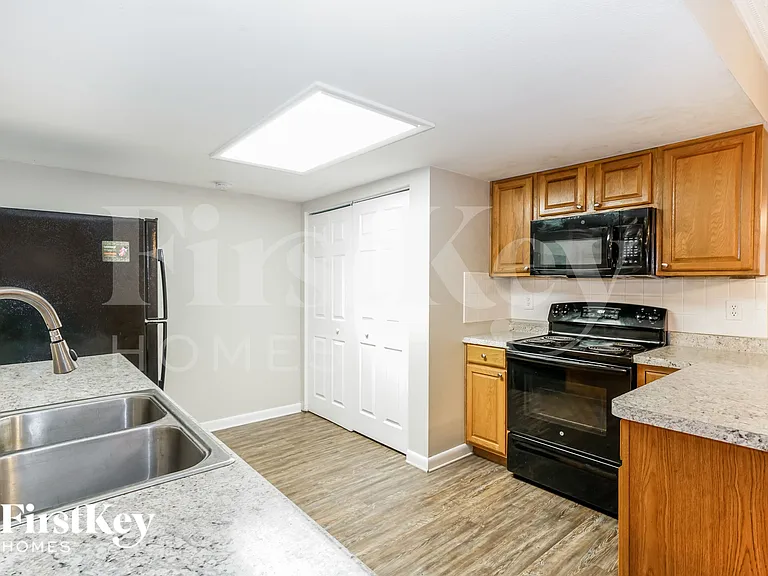 812 W Sligh Ave — Photo 7
