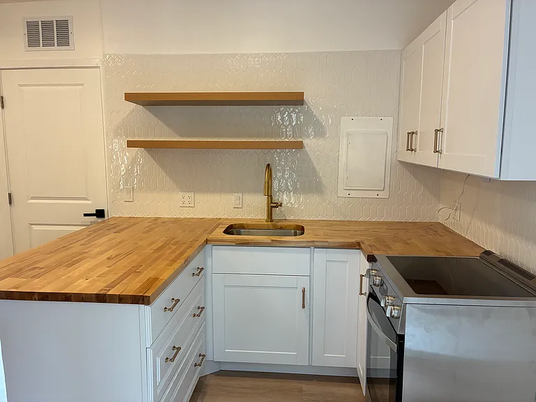 Ridgewood Cir — Photo 5