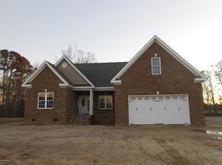 89 Brownstone Dr, Lumberton, NC 28360