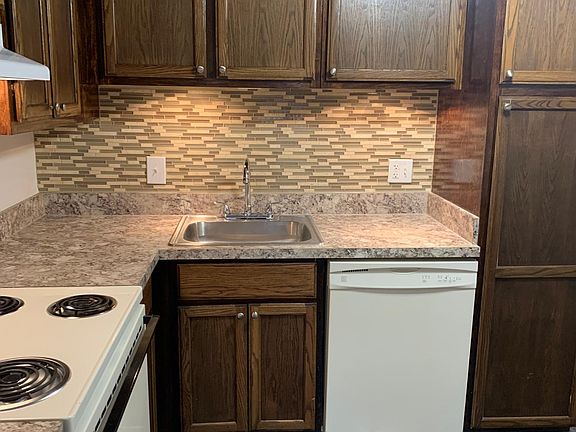 3rd image of 27489 Parkview Blvd #10