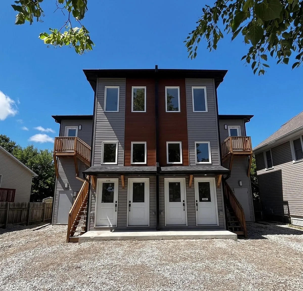 3 bed, $2,300 — Photo 1