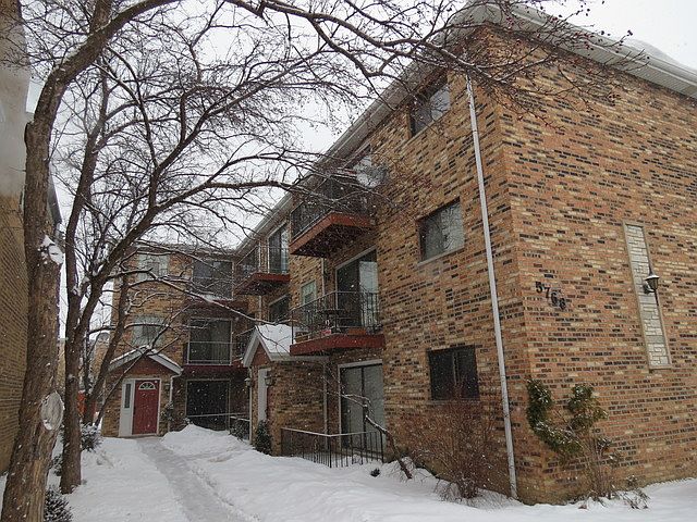 1st image of 5766 W Higgins Ave APT B2
