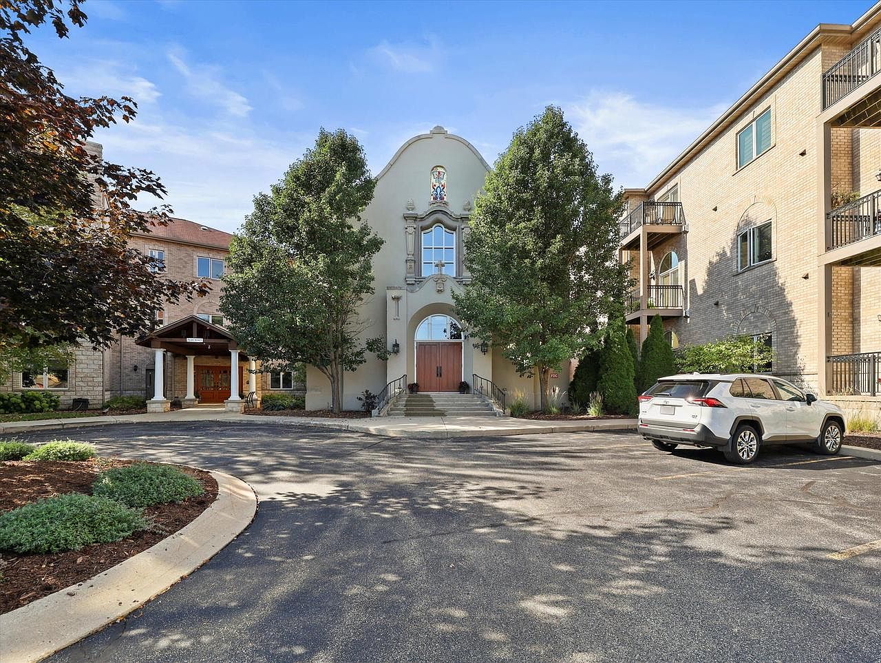 N51W34835 East Wisconsin AVENUE UNIT 206, Okauchee, WI 53069 Zillow