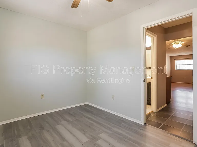 80 Jones Road — Photo 42