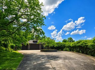 102 Hunters Ridge Rd, Wheeling, WV 26003