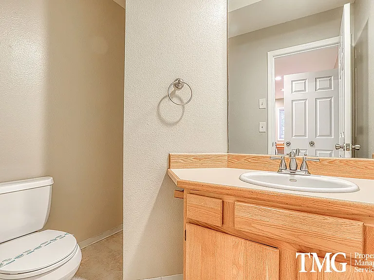 11004 NE Sherwood Dr — Photo 25