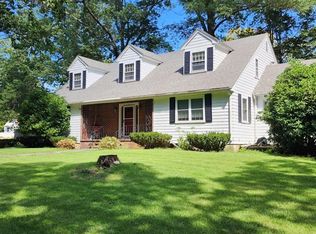 3 Maywood Rd, Holbrook, MA 02343