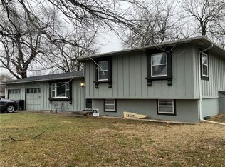 120 N Cedar St, Garnett, KS 66032