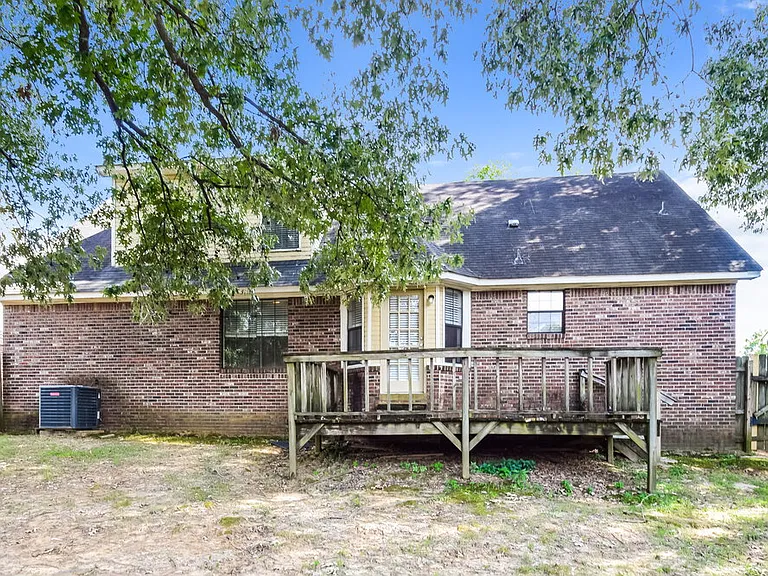 6498 Heatherwood Dr — Photo 17