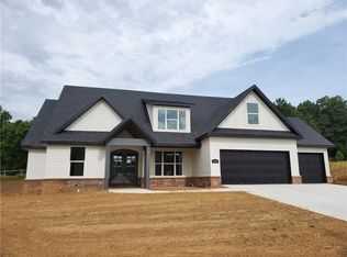 2268 Absolute St, Fayetteville, AR 72701