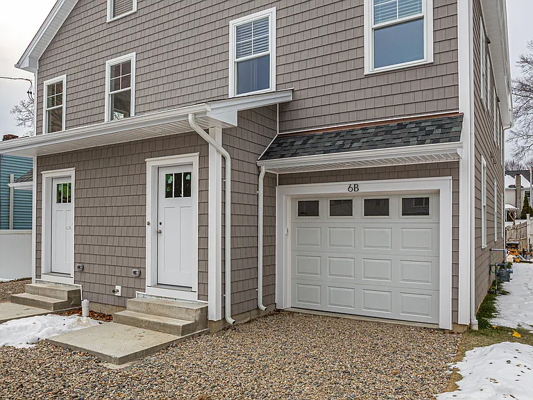 6 Edgewood St — Photo 2