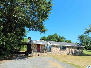 284 Main St, Fyffe, AL 35971