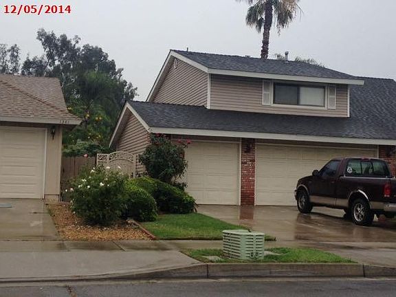 3rd image of 1347 S Vine Pl
