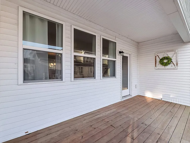 544 McLernon Trce — Photo 22