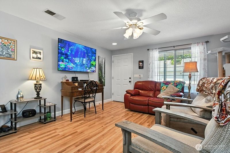 3rd image of 17311 SE 15th Way
