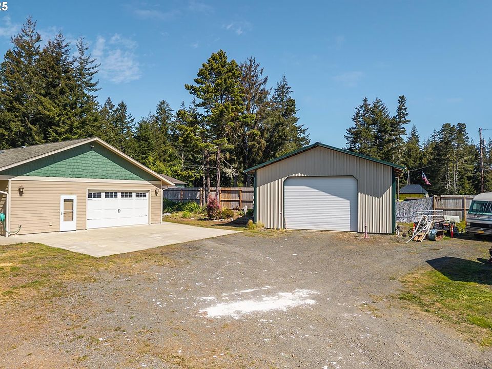 69143 Willow Rd, North Bend, OR 97459 | Zillow