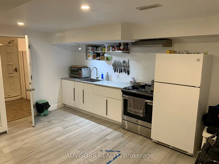 48 Briar Rd — Photo 5