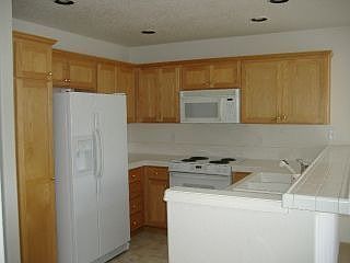 2nd image of 1372 NE Kinney St