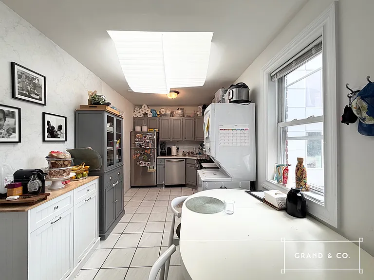114 Frost St #2 — Photo 6