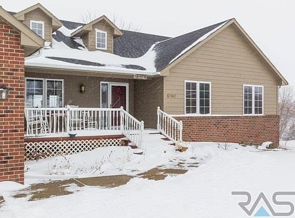 2nd image of 48067 Sun Meadow Ct