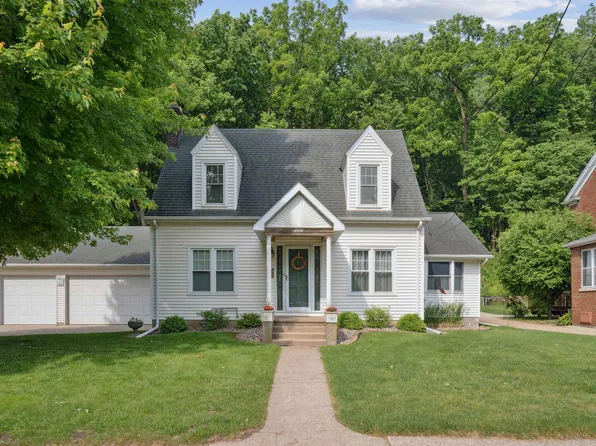 2116 Shiras Ave, Dubuque, IA 52001