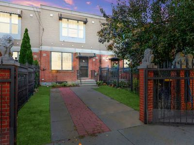 656 Williams Ave, Brooklyn, NY, 11207