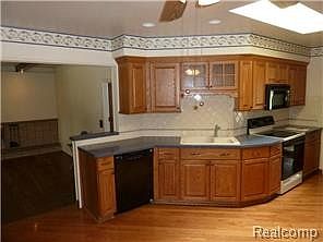 4th image of 11353 Meadowbrook Dr