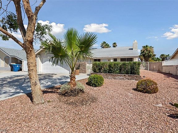 2nd image of 3136 Floral Vista Ave