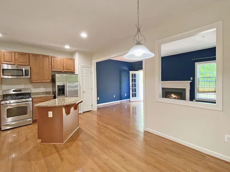 9706 Braidwood Ter — Photo 8
