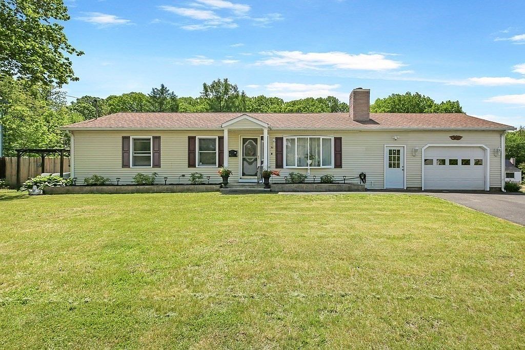 30 Apthorp St, Worcester, MA 01606 Zillow