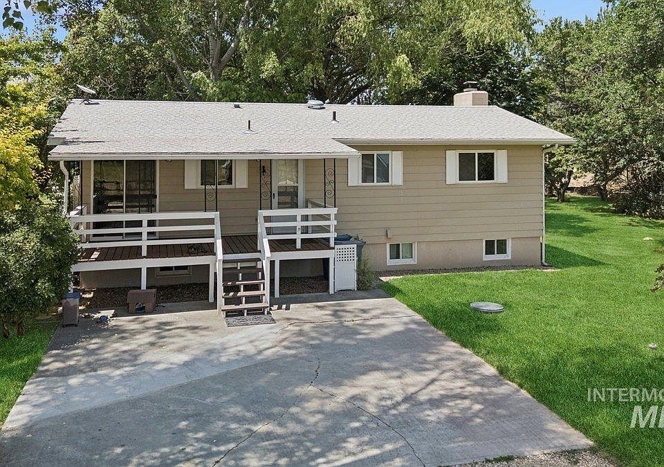 1st image of 7714 Spring Dr