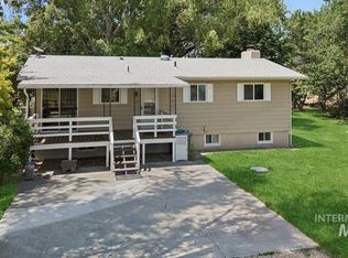 7714 Spring Dr, Nampa, ID 83687