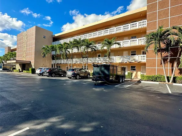 201 SE 11th Terrace #105, Dania Beach, FL 33004