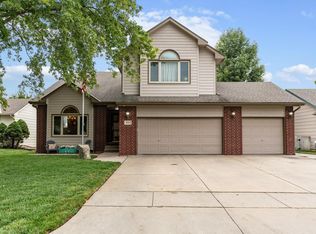 10903 W Harvest Ln, Wichita, KS 67212