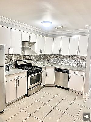 4th image of 855 Herkimer St #B