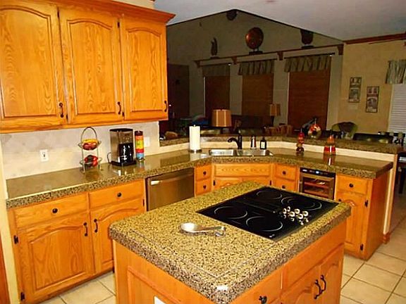 5th image of 1400 Pecos Dr