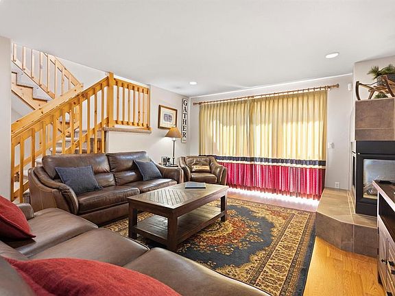 4th image of 100 S River Park Dr #B