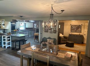 906 Fairfield Rd, New Richmond, WI 54017