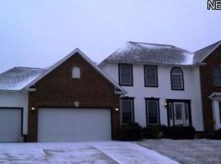 1018 Stone Crossing St NE, Canton, OH