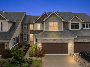 3033 N Spurway Dr, Ann Arbor, MI 48105