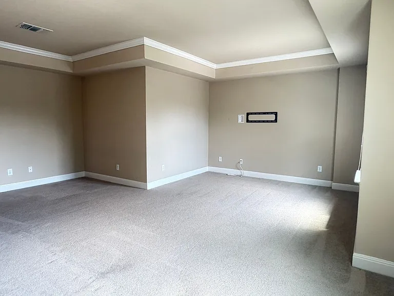 621 Cavan — Photo 23