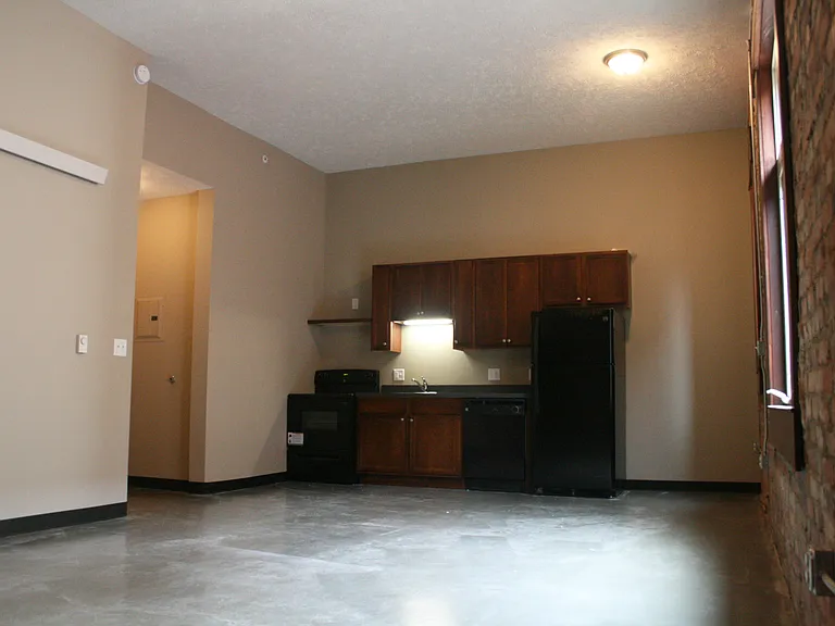 Aerie 147 Lofts — Photo 14