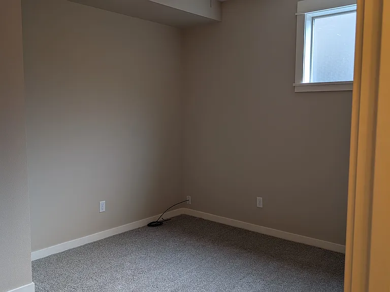 1135 W 28th Ave — Photo 17
