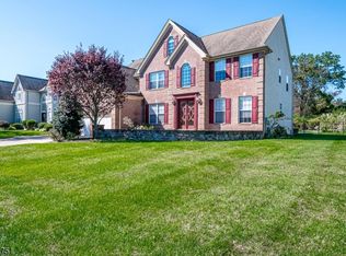 4 Rue Chagall, Somerset, NJ 08873