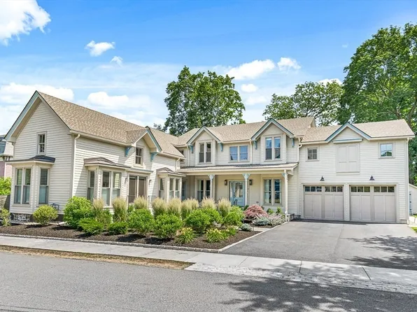 4 Norwood St, Winchester, MA 01890