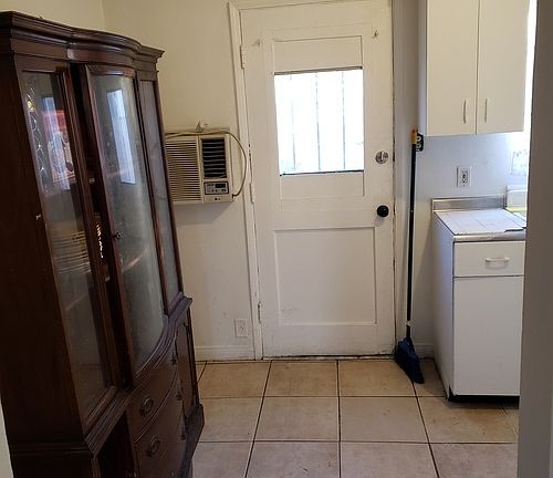 2nd image of 1101 E Clark Ave