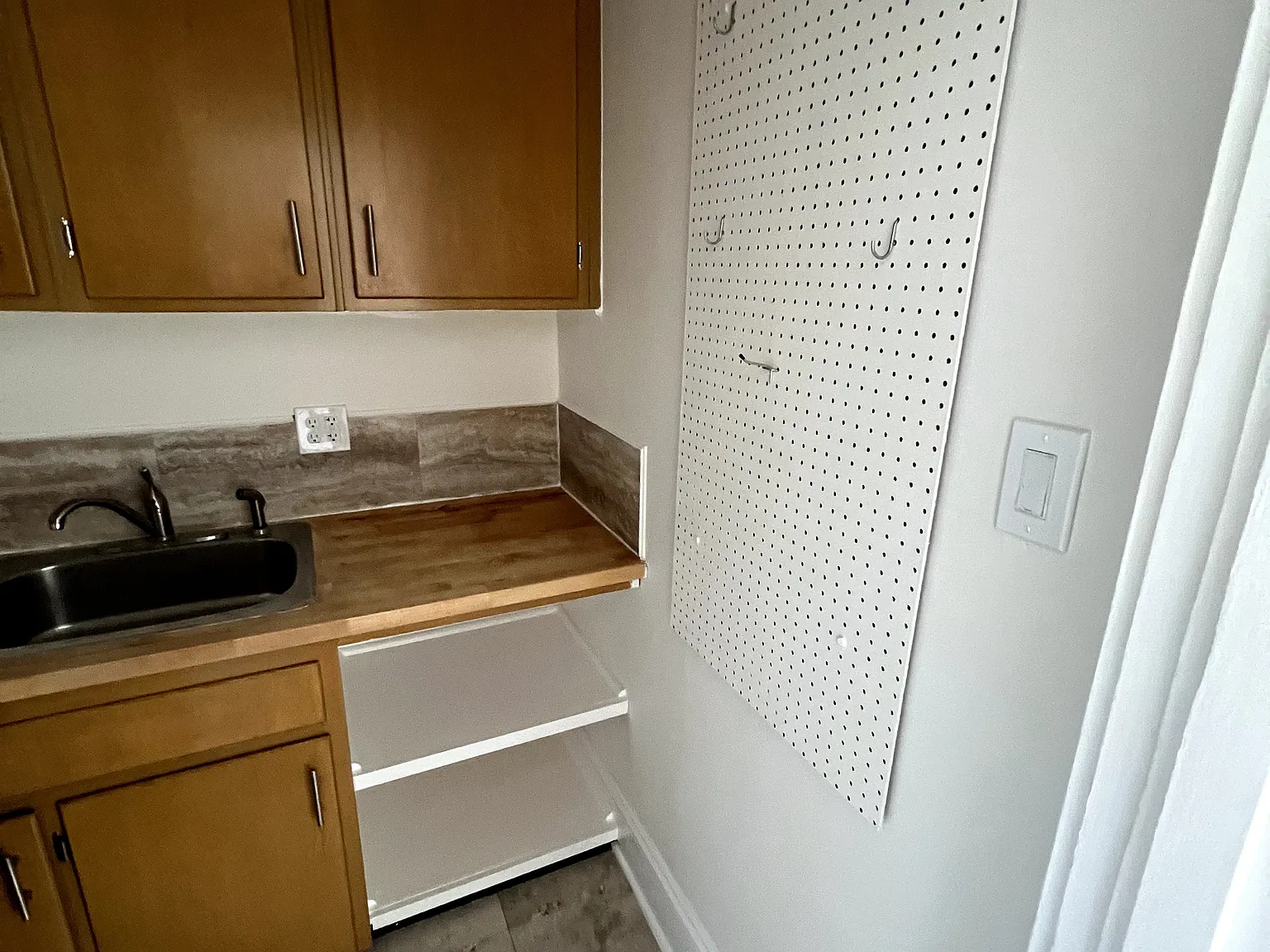 1 bed, $1,050 — Photo 3