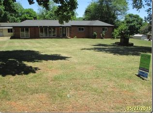 1864 Grandview Dr, Newton, NC 28658