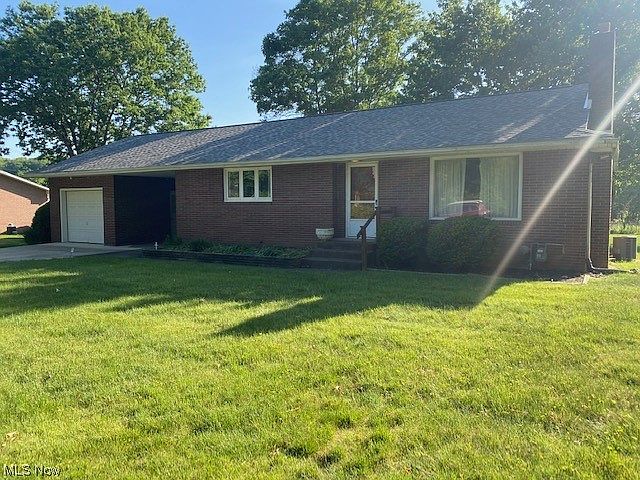 1st image of 2962 Seikel Dr NE